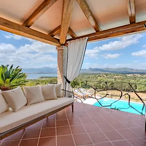 https://villa-capo-coda-cavallo-san-teodoro-sardinia.in-sardinia.net
